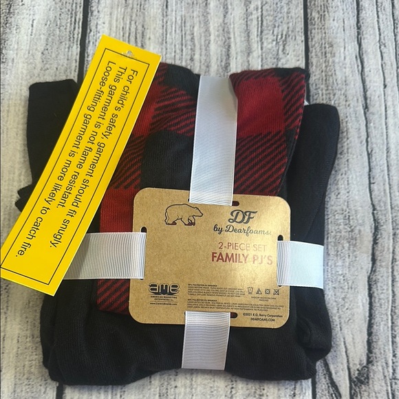 Essentials/Dearfoam Sz 18M Black and Red Pajama Sets (Two Sets) - Picture 3 of 6